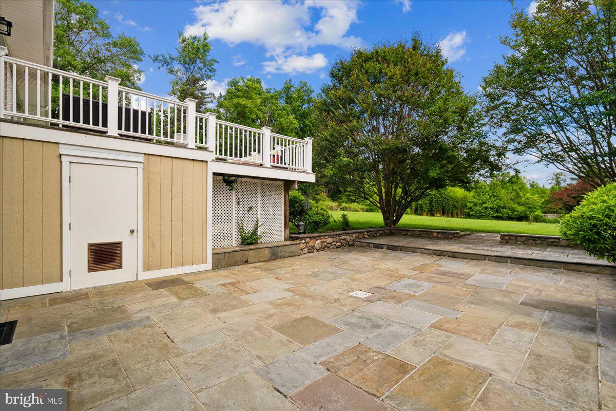 COLESVILLE OUTSIDE - Residential