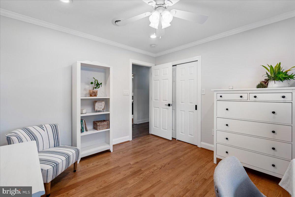 COLESVILLE OUTSIDE - Residential