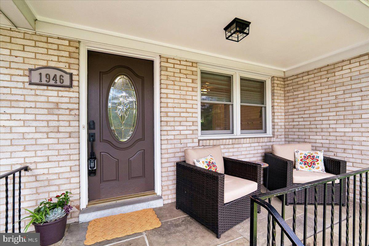 COLESVILLE OUTSIDE - Residential