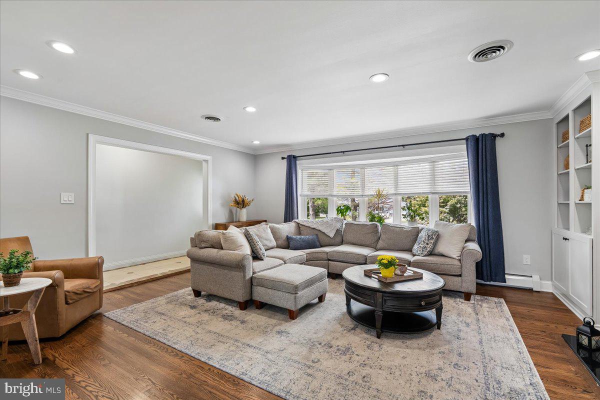COLESVILLE OUTSIDE - Residential