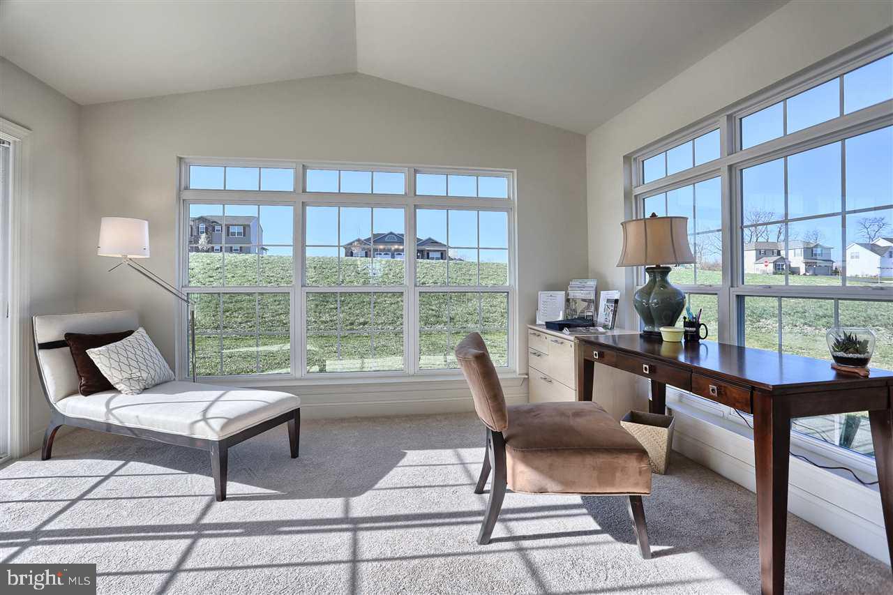 WINDY HEIGHTS - Residential