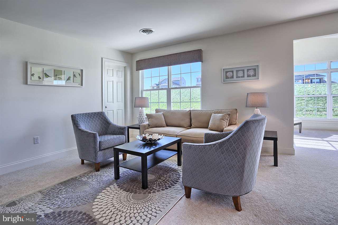 WINDY HEIGHTS - Residential