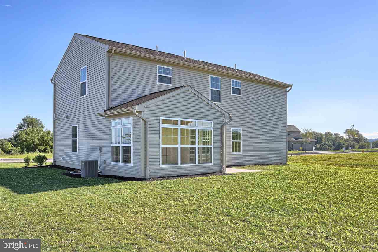 WINDY HEIGHTS - Residential
