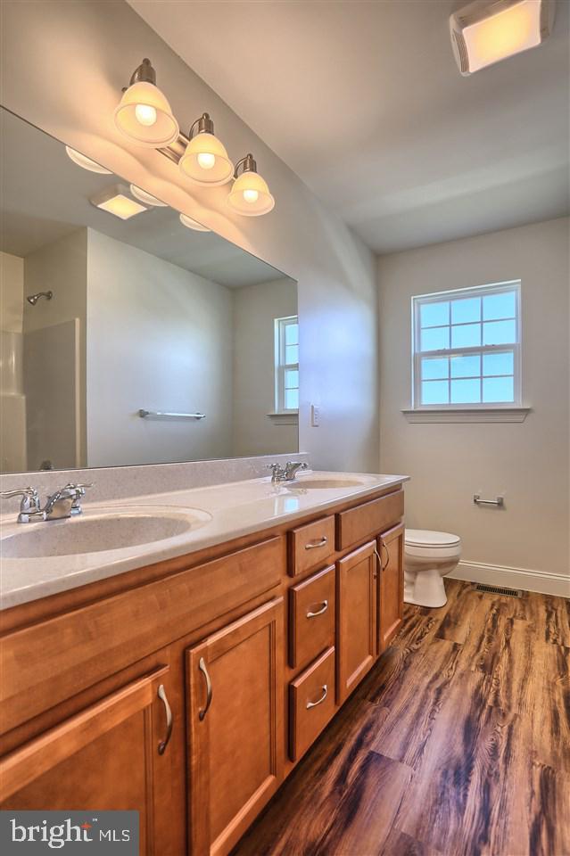 WINDY HEIGHTS - Residential