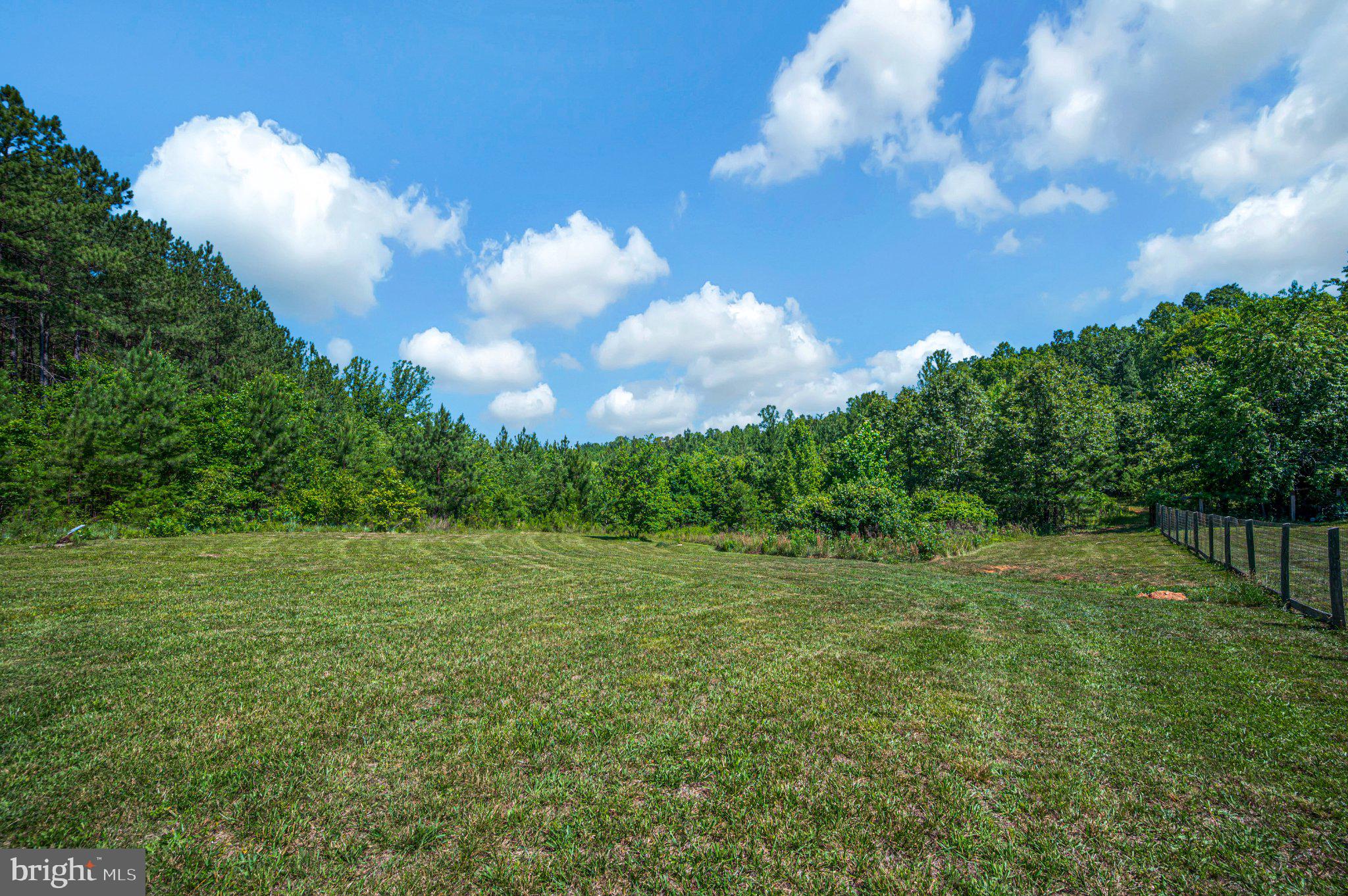 HICKORY CREEK ACRES - Residential
