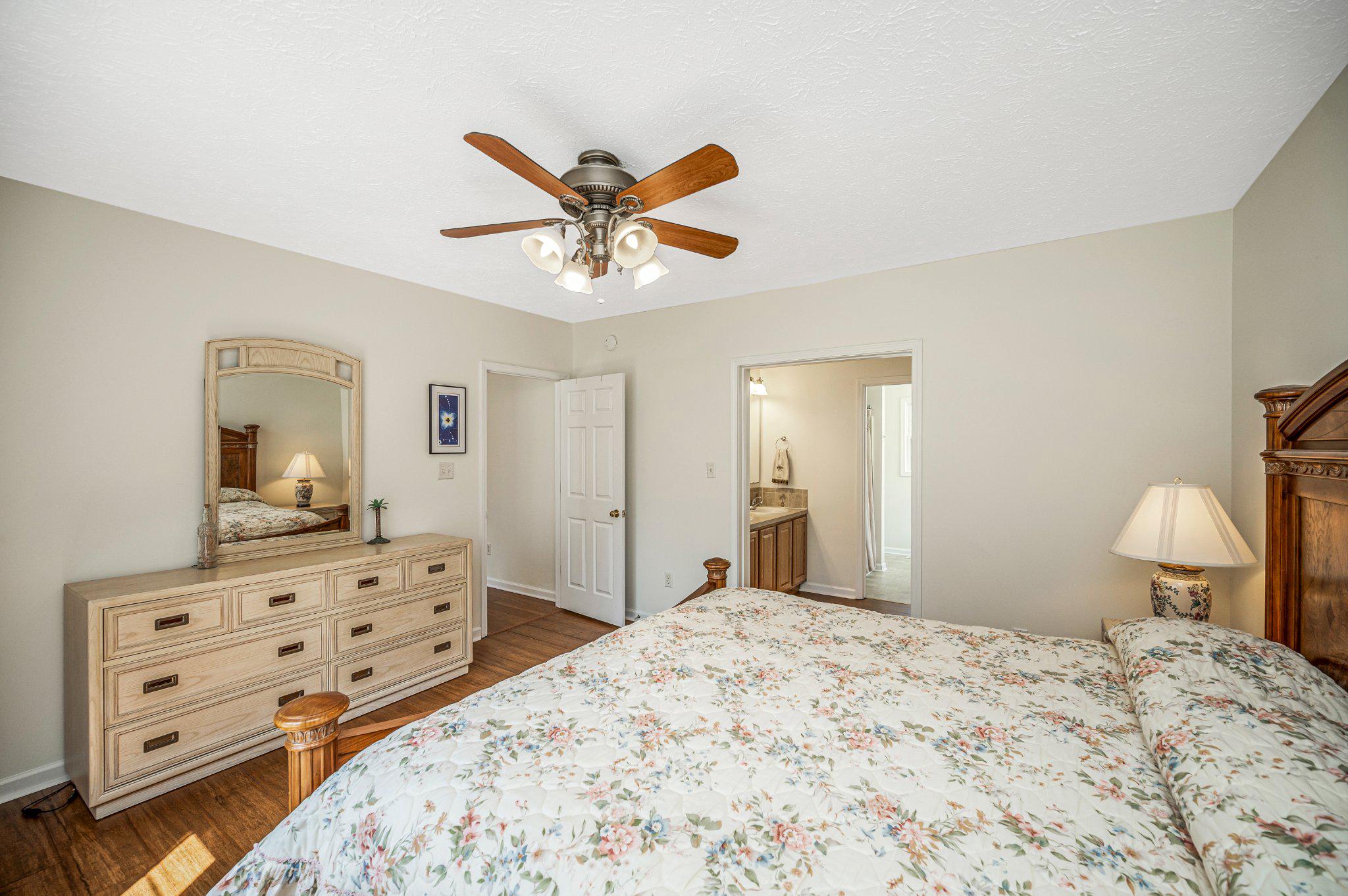 HICKORY CREEK ACRES - Residential