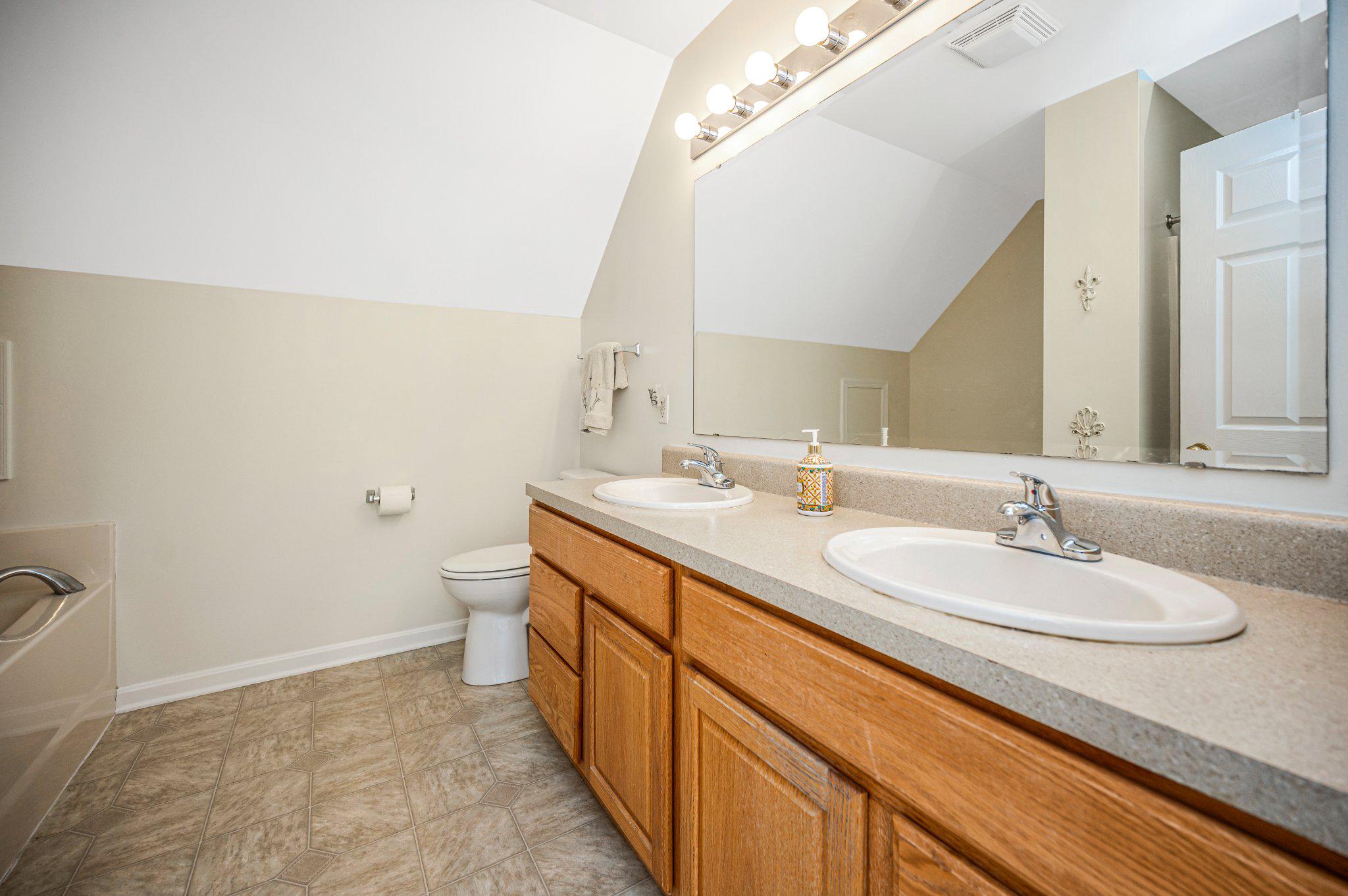 HICKORY CREEK ACRES - Residential