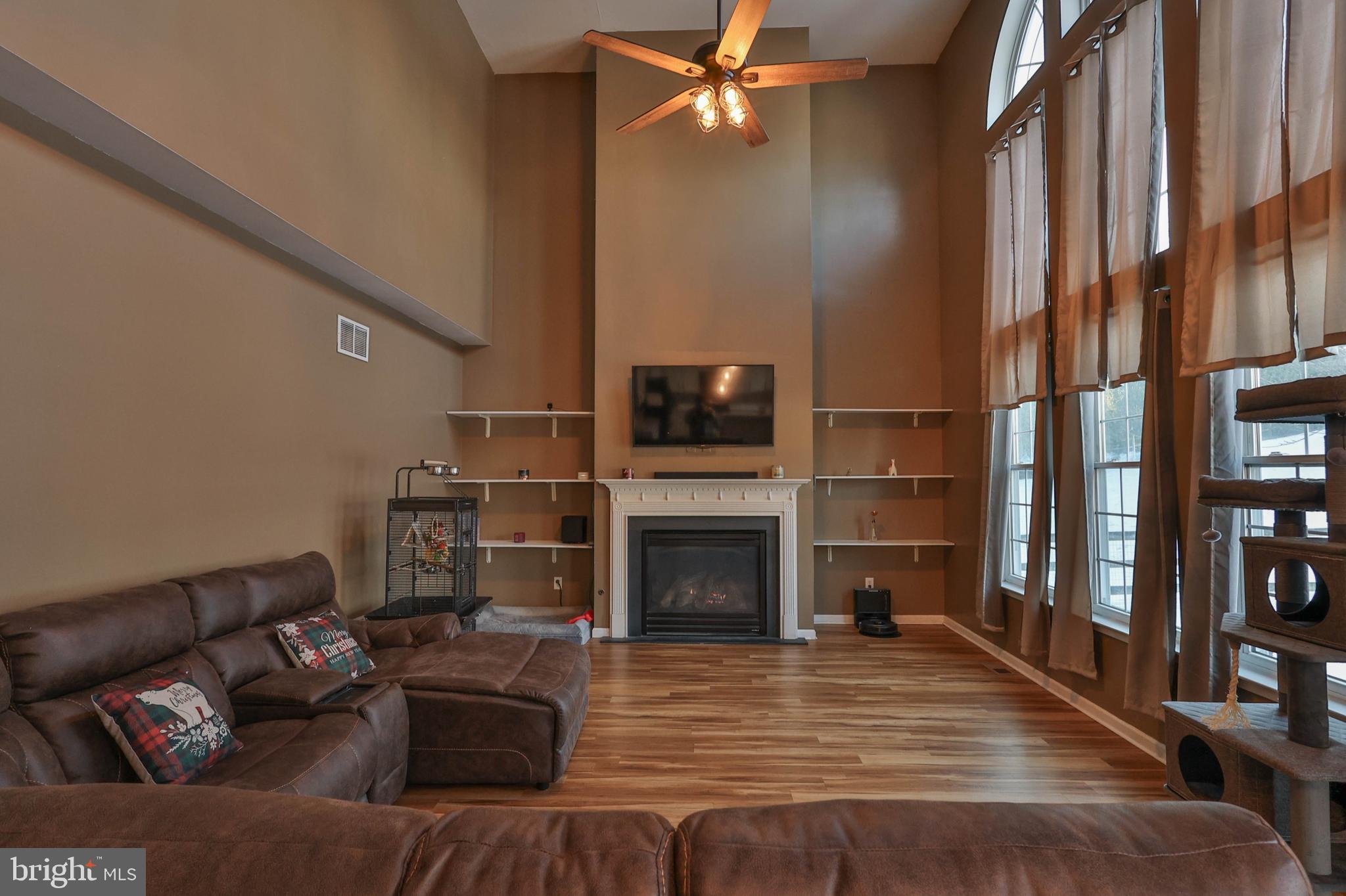 HILLS AT LOCK RIDGE - Residential