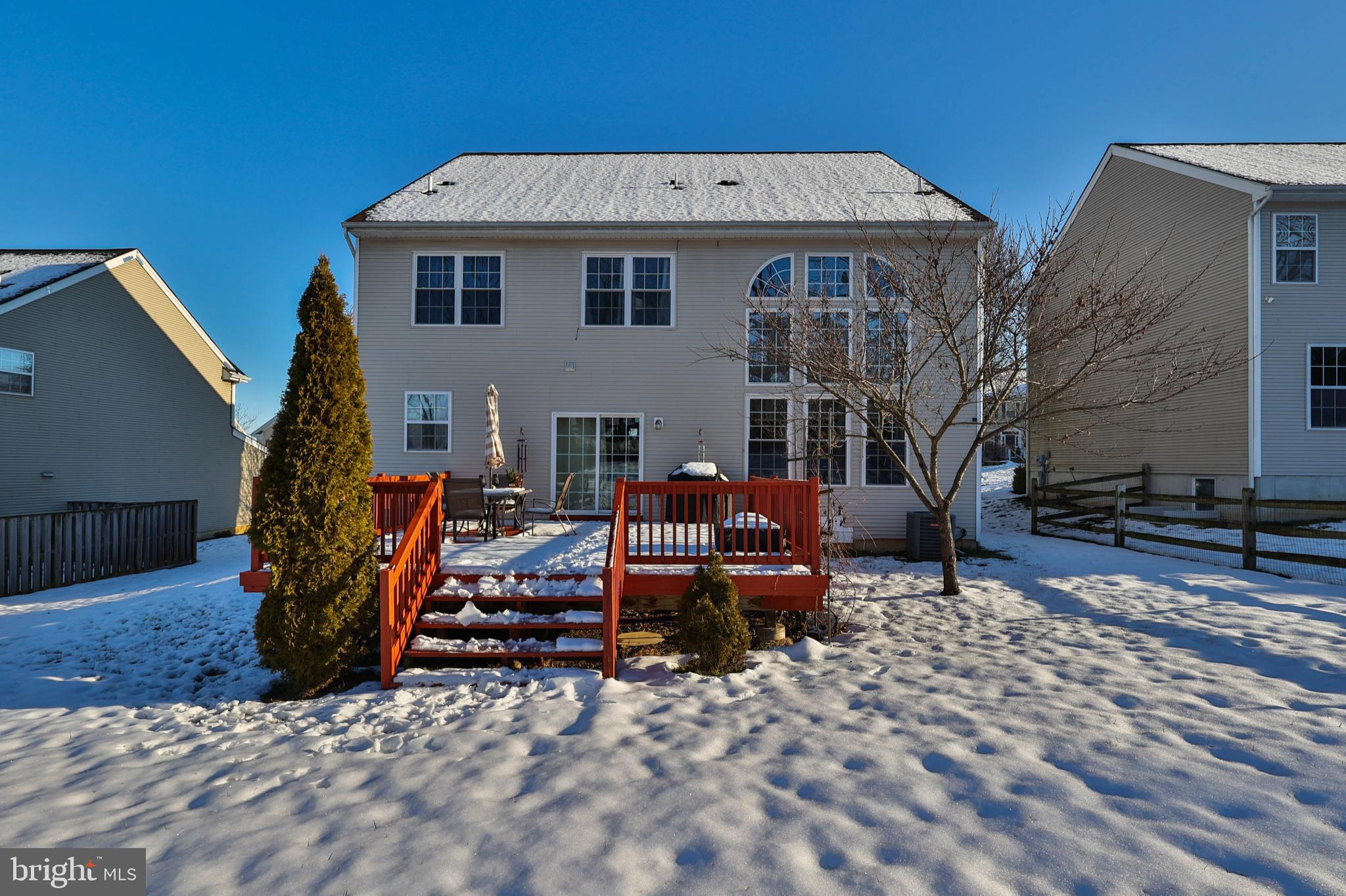 HILLS AT LOCK RIDGE - Residential
