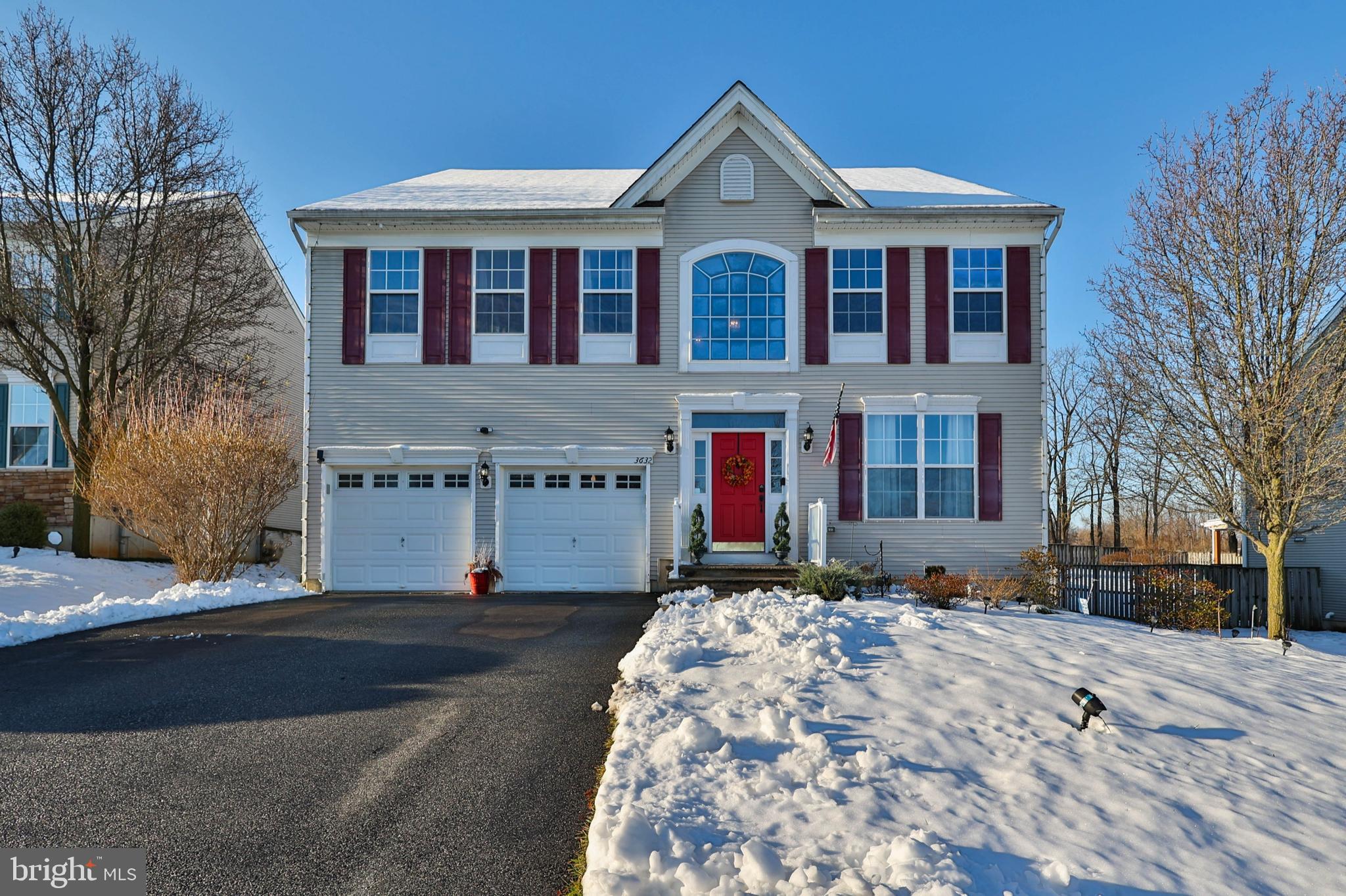 HILLS AT LOCK RIDGE - Residential