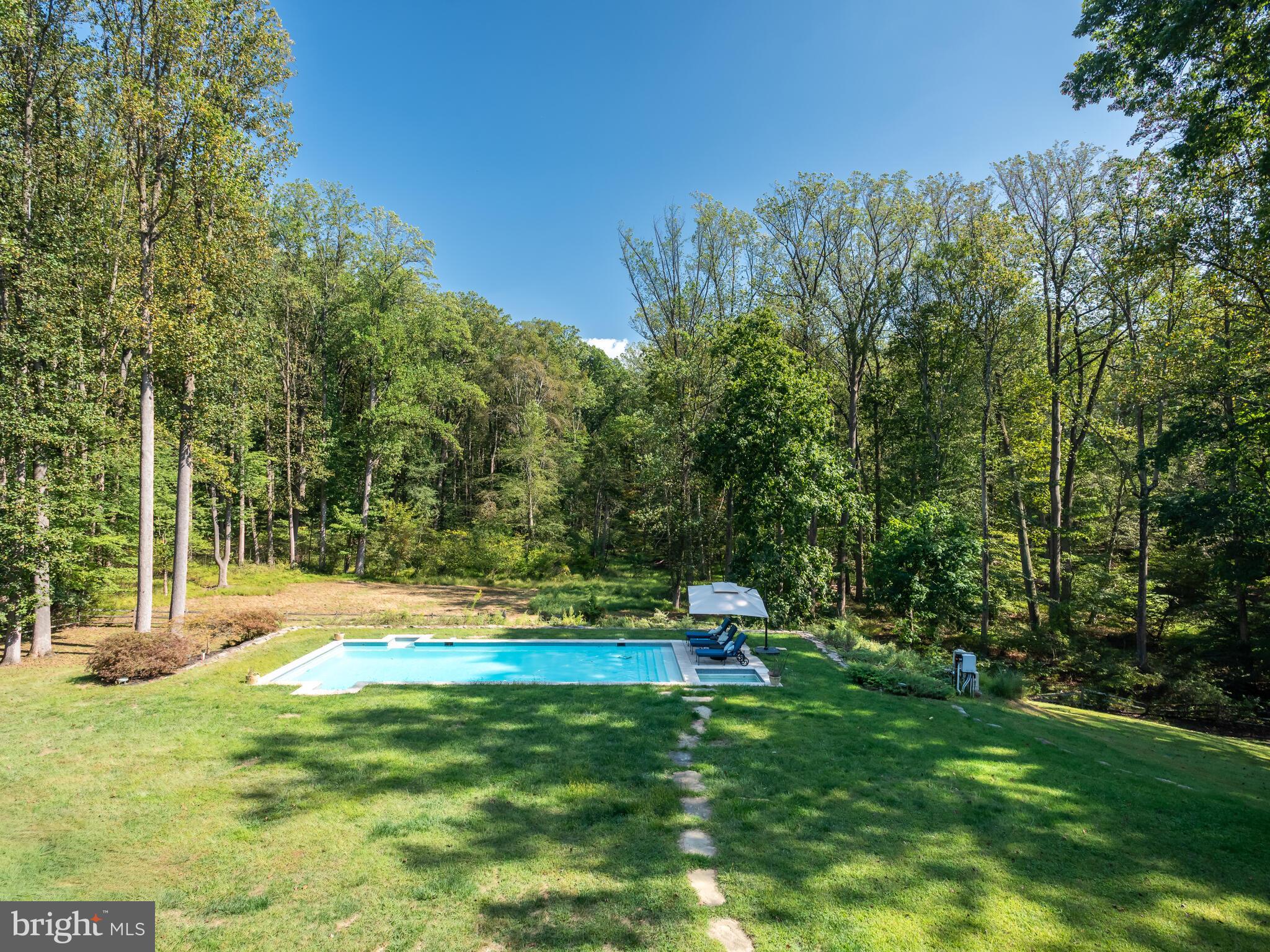 PINE CREEK - Residential