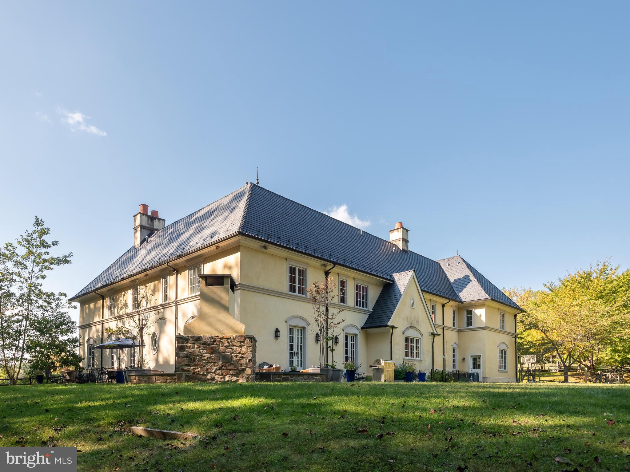 PINE CREEK - Residential