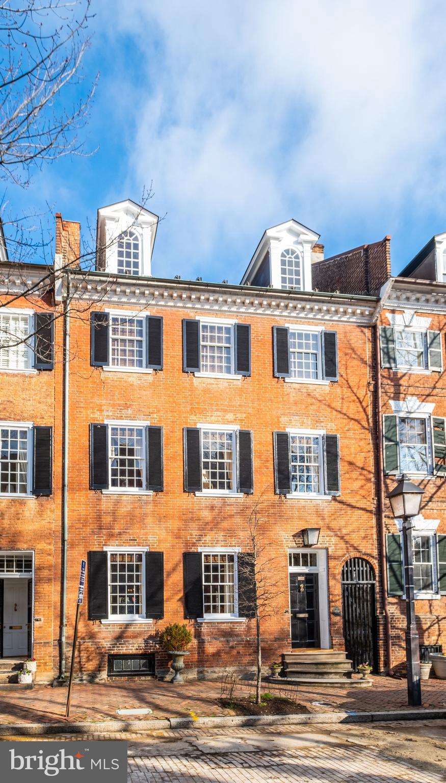 OLD TOWN ALEXANDRIA - Residential