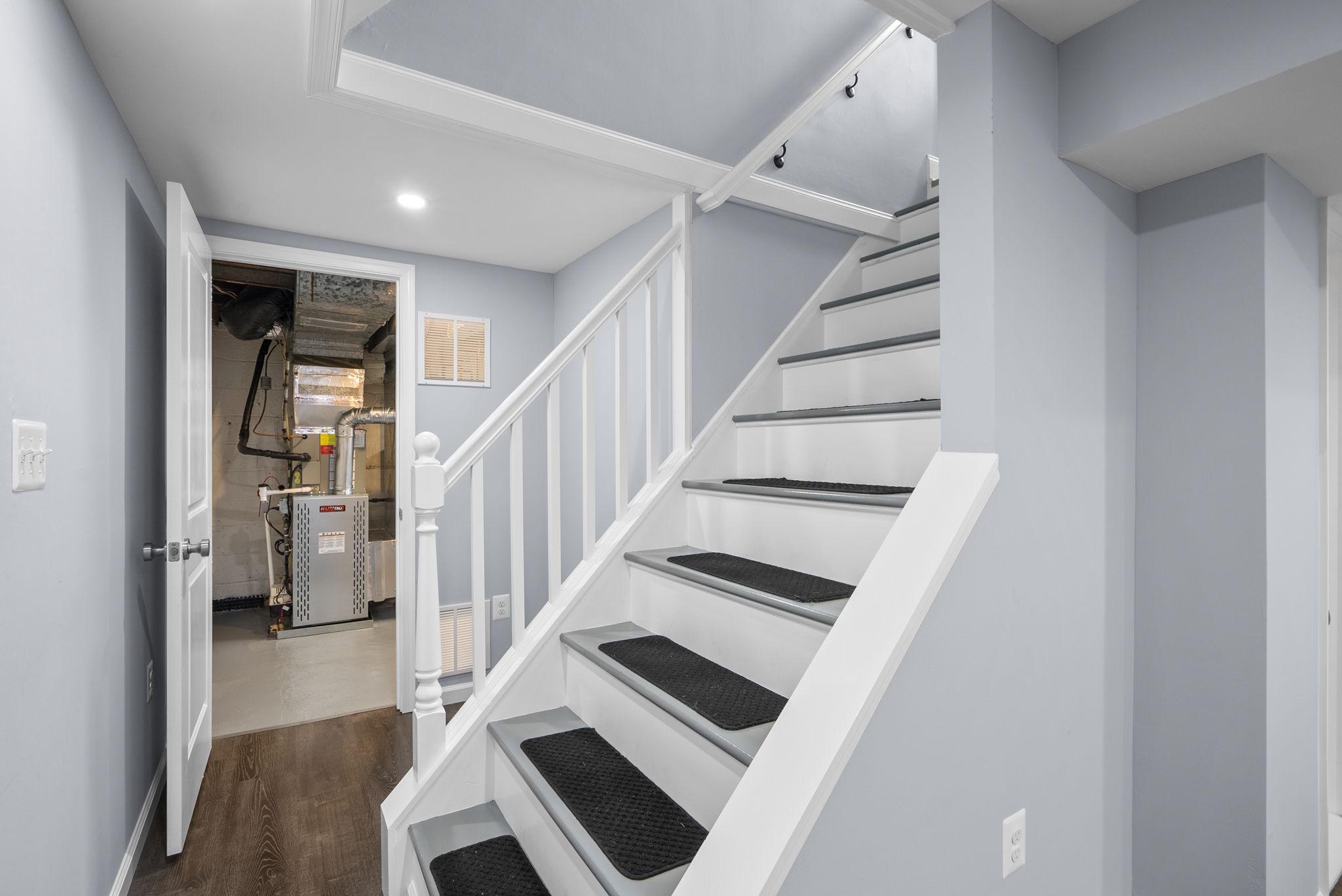 WHEATON HILLS - Residential