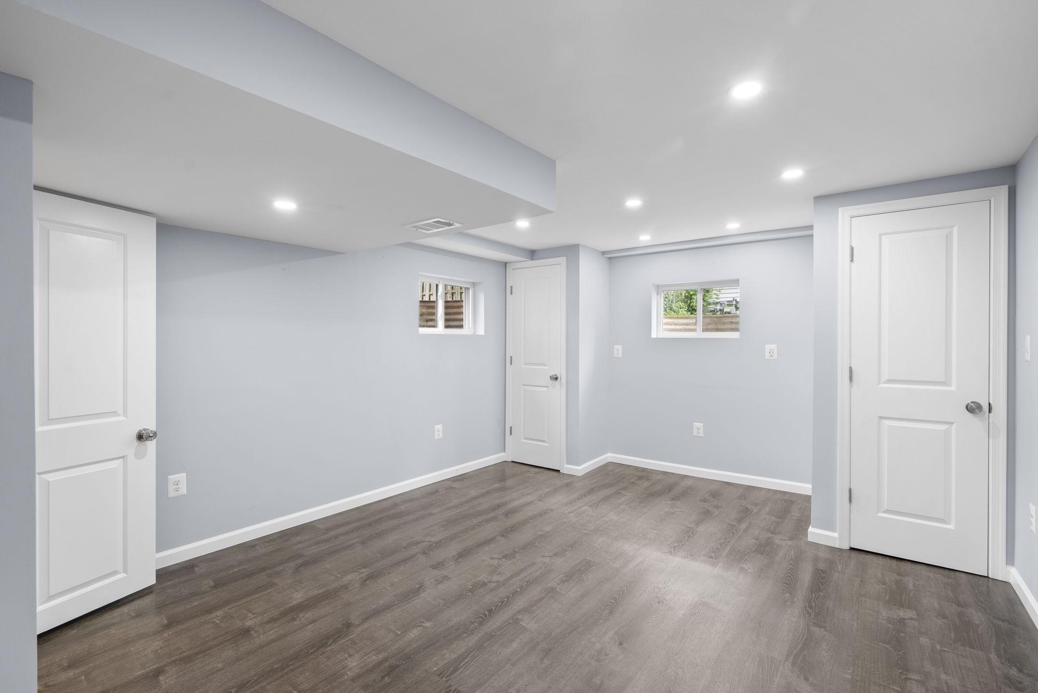 WHEATON HILLS - Residential