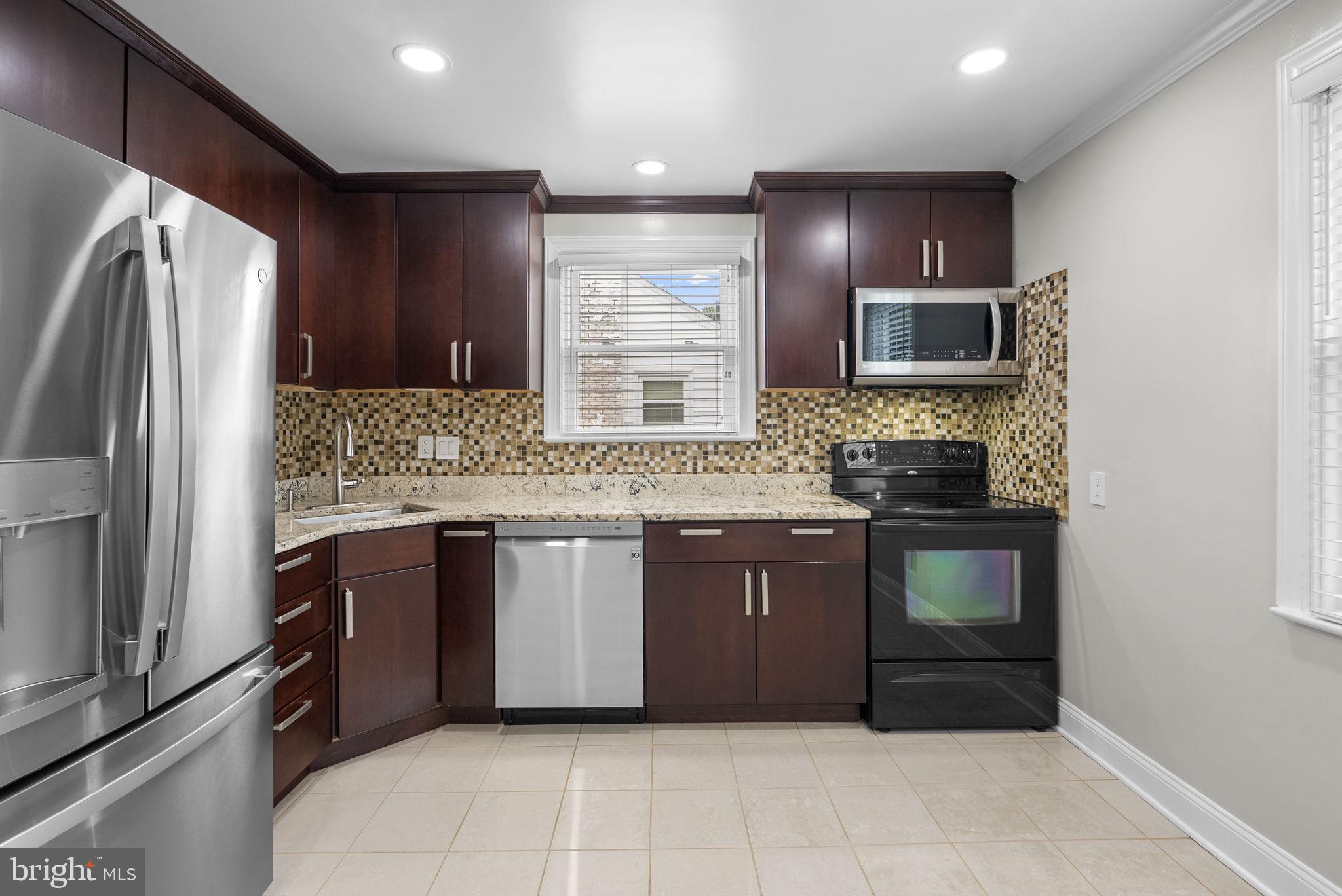 WHEATON HILLS - Residential