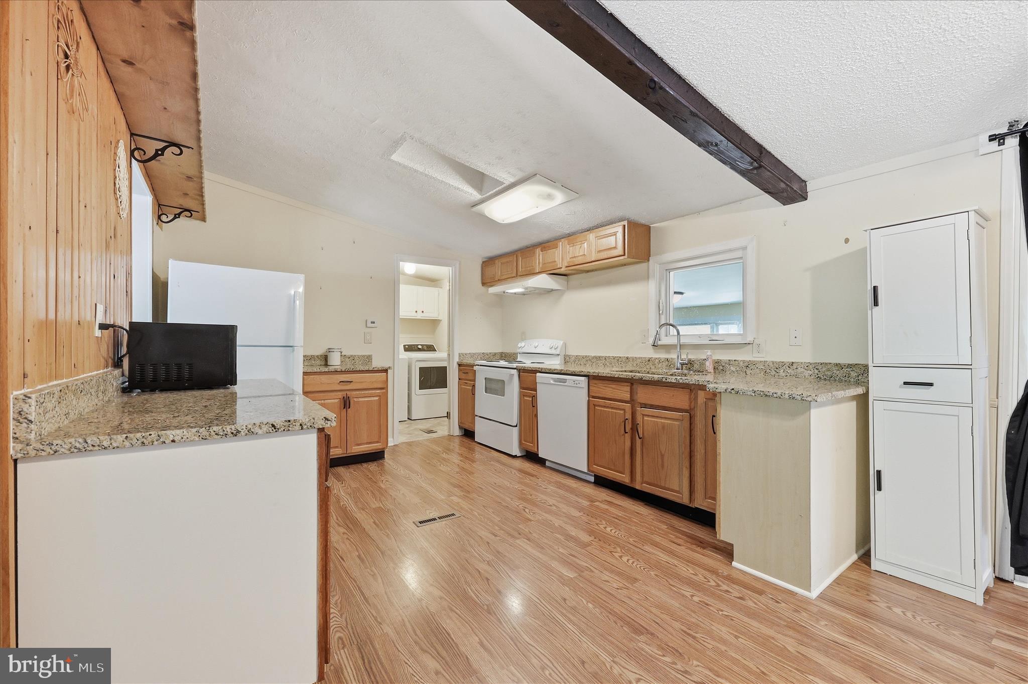 HIGHLAND MANOR - Residential