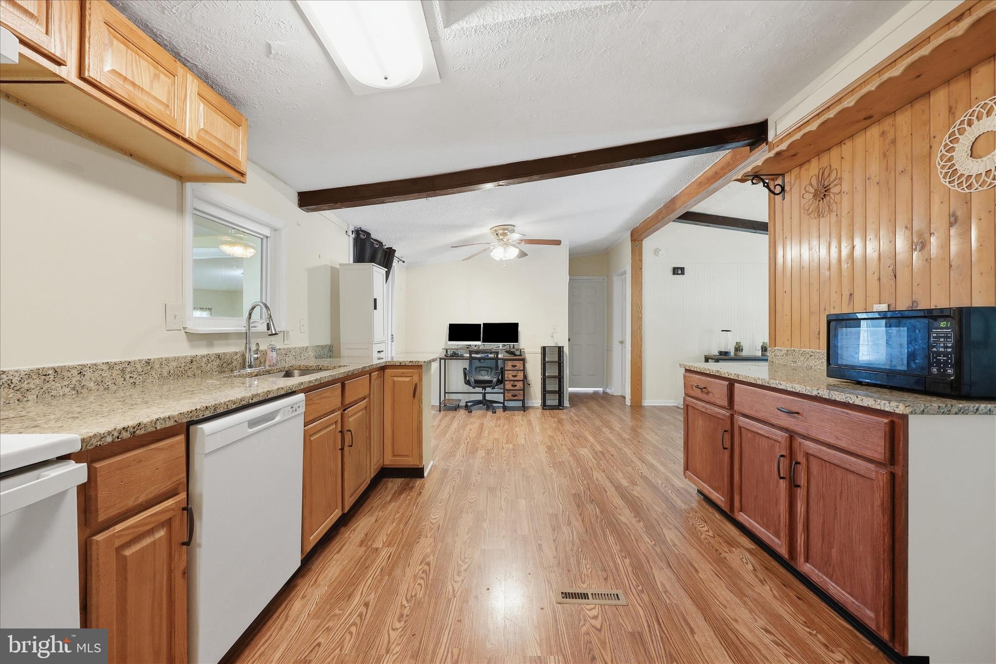 HIGHLAND MANOR - Residential