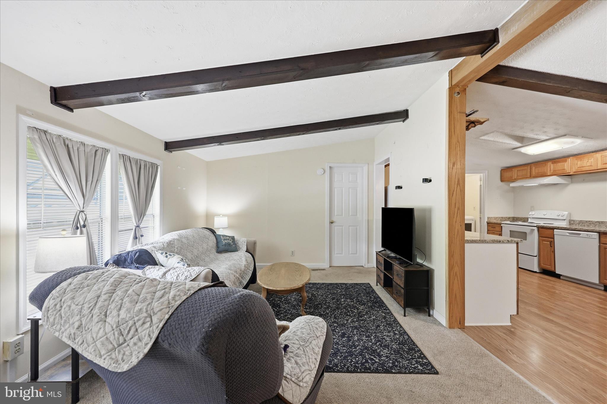 HIGHLAND MANOR - Residential