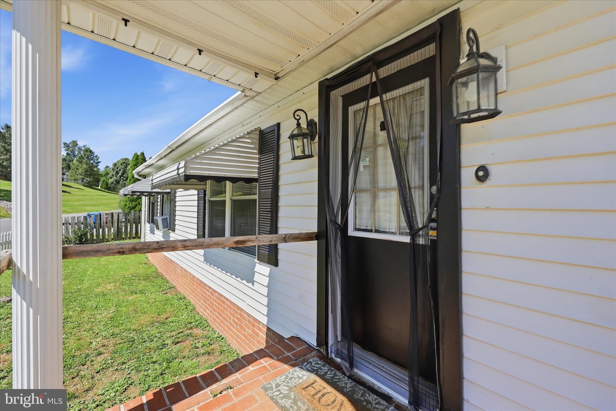 HIGHLAND MANOR - Residential