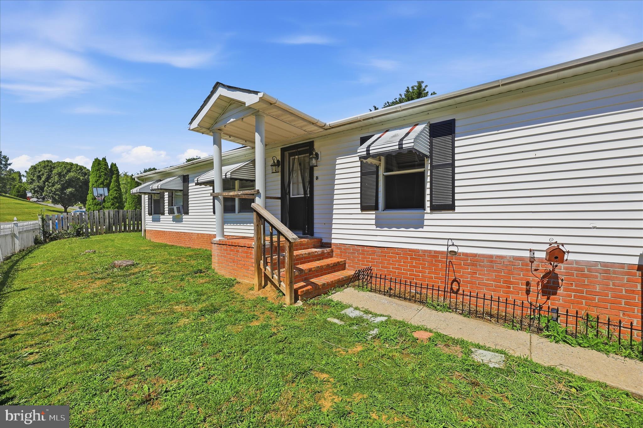 HIGHLAND MANOR - Residential