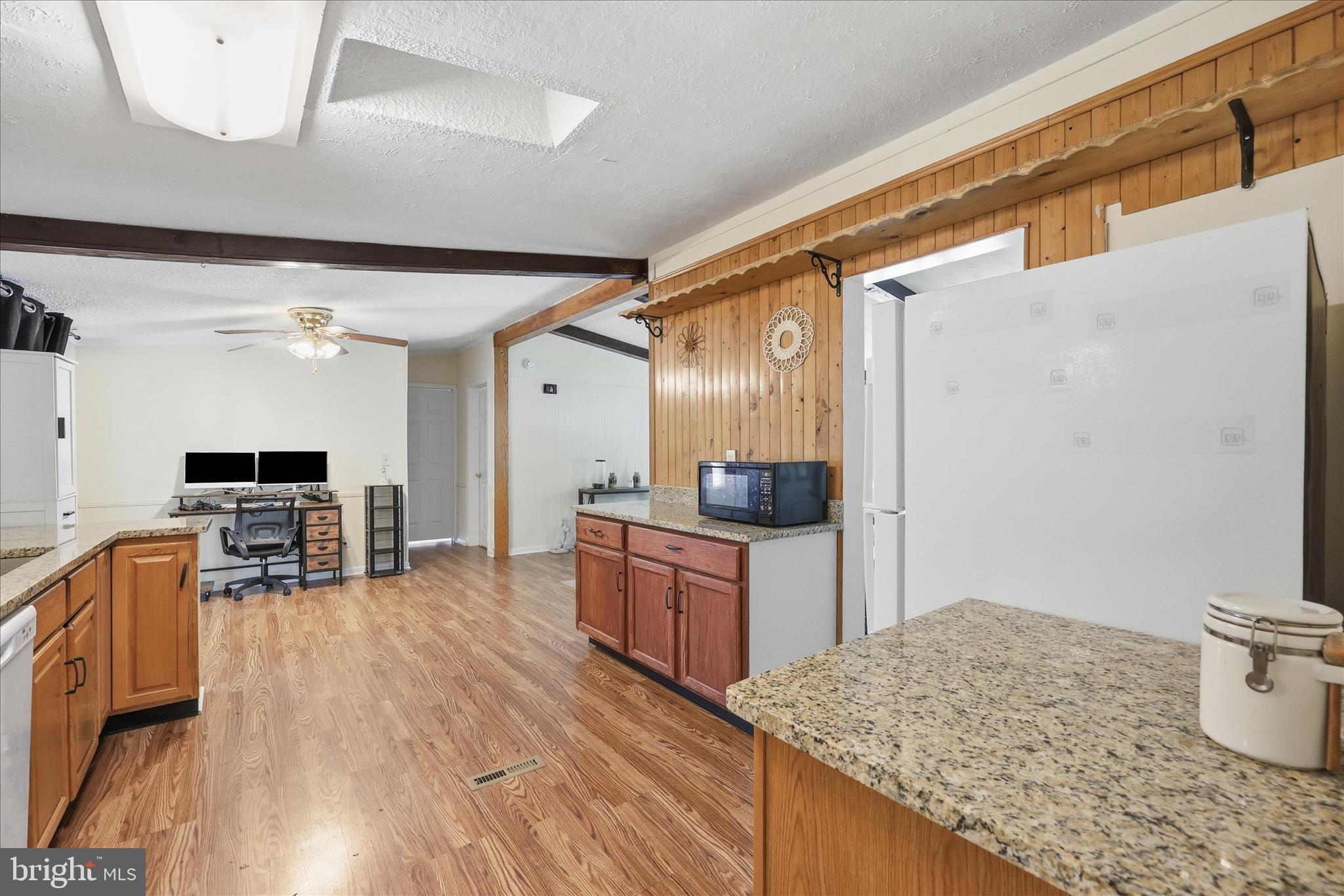 HIGHLAND MANOR - Residential
