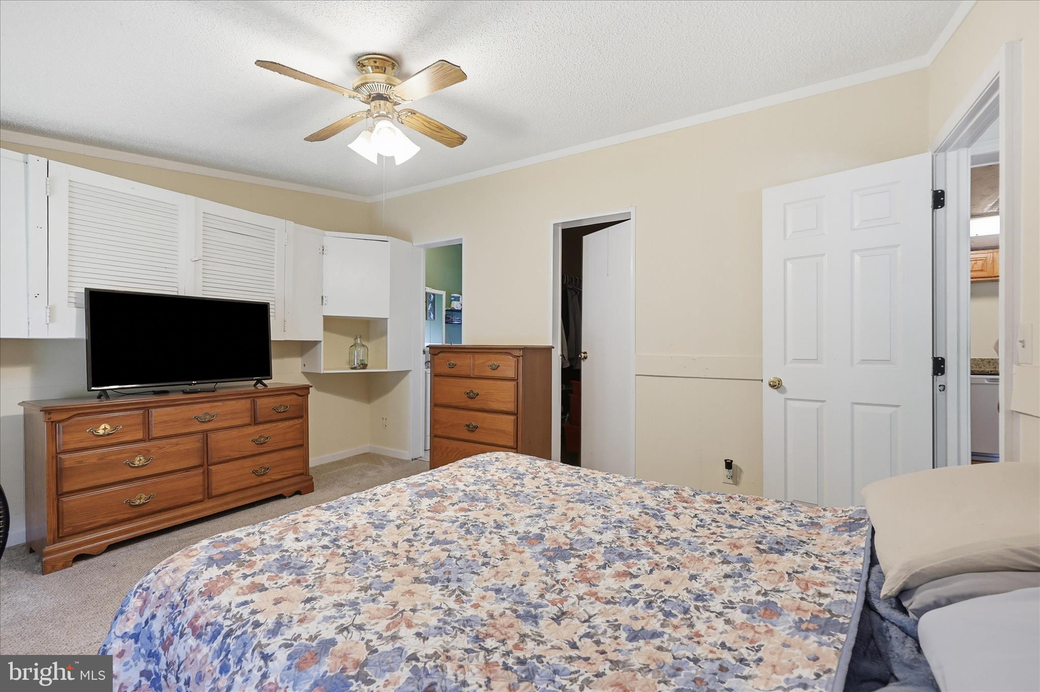 HIGHLAND MANOR - Residential