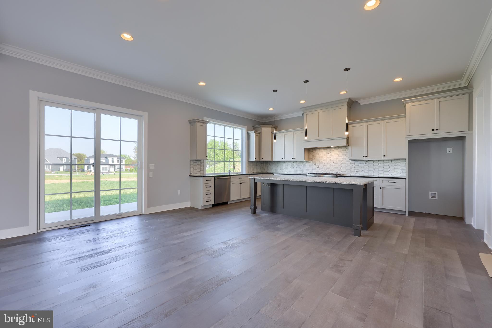 HAYDN MANOR - Residential