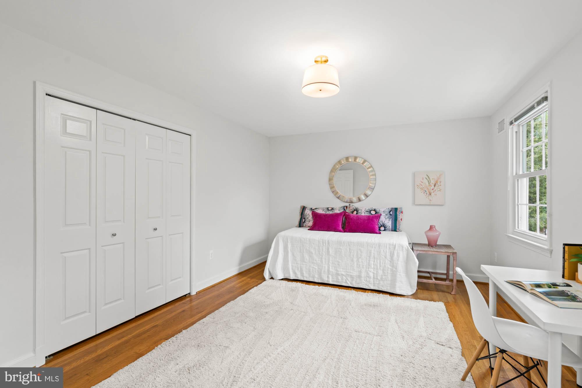 PT BETHESDA OUT RES 1 - Residential
