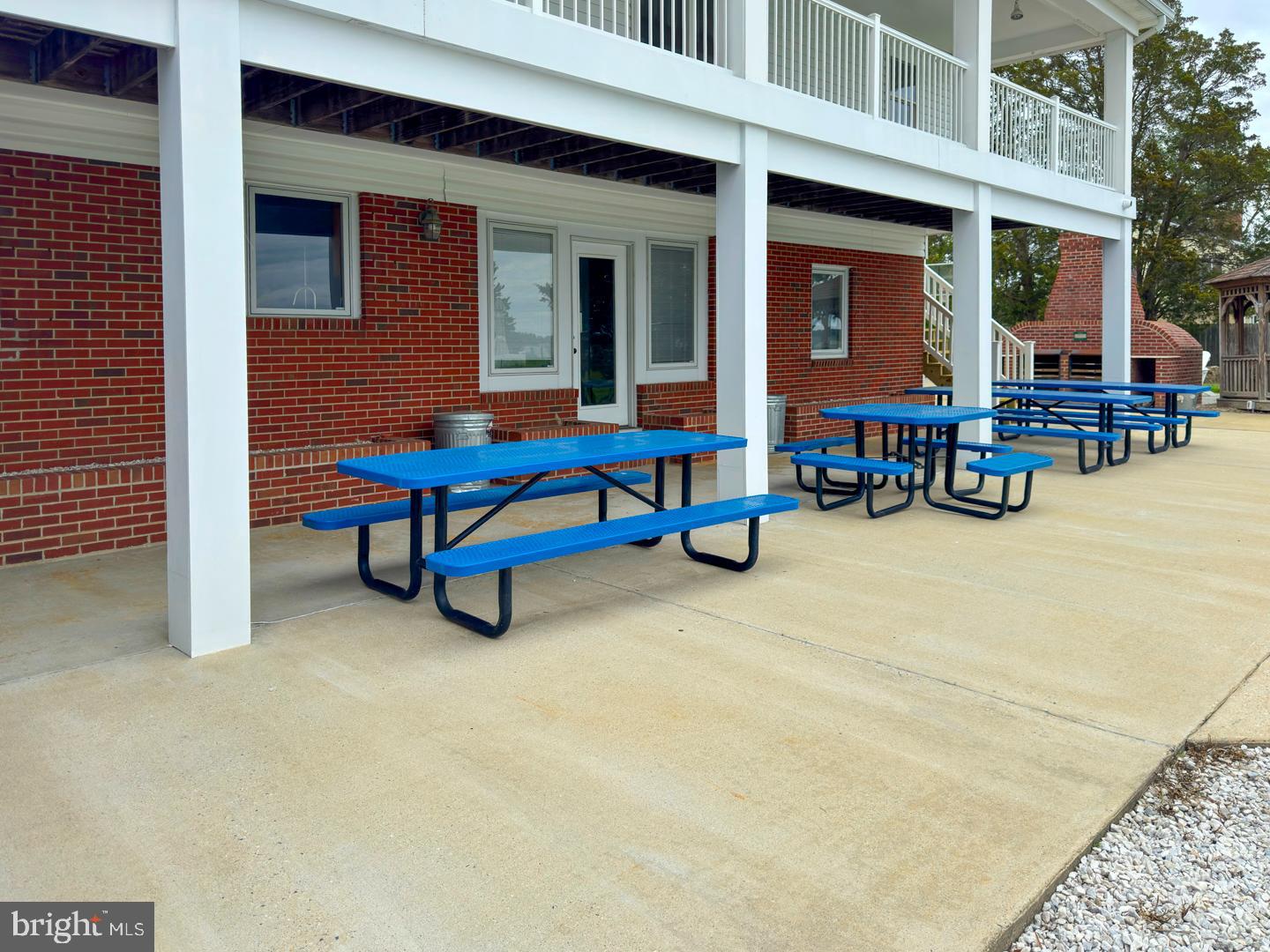 TOWN POINT ESTATES - Residential