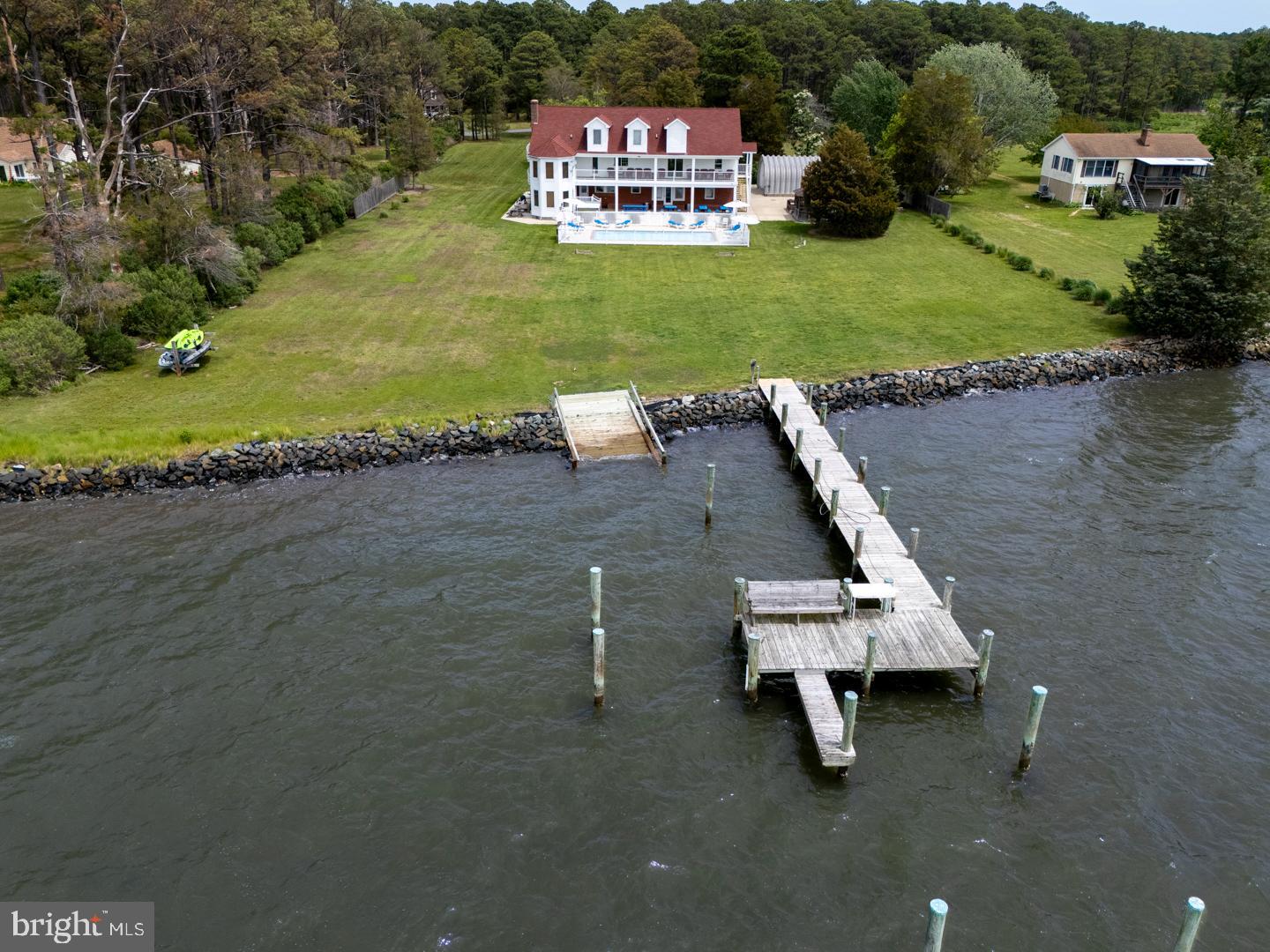 TOWN POINT ESTATES - Residential