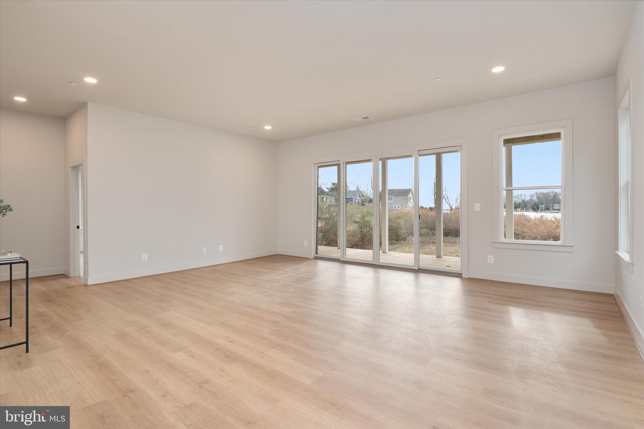DEALE - Residential