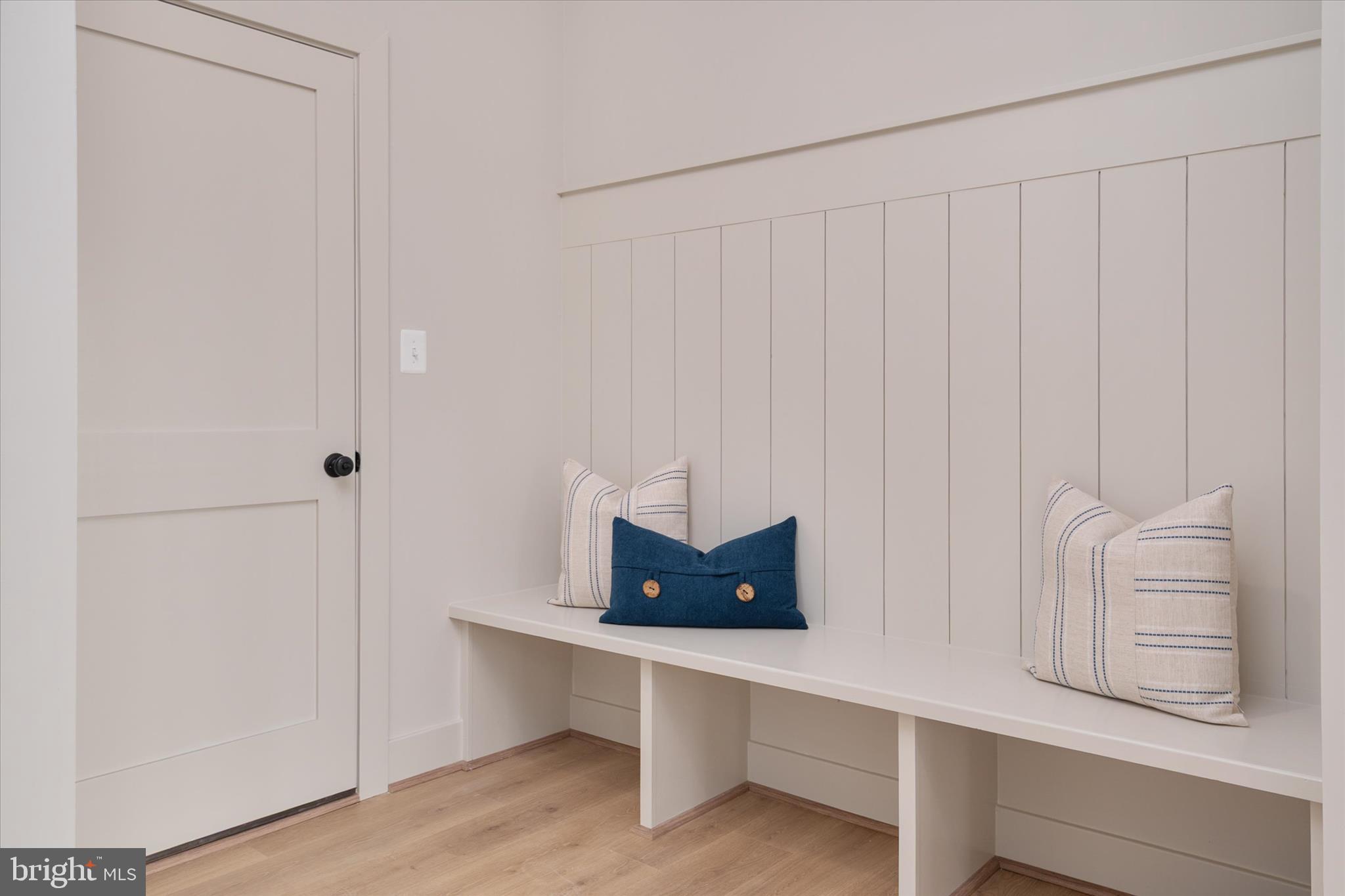 DEALE - Residential