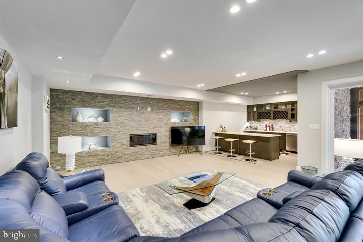 BEAU RIDGE - Residential