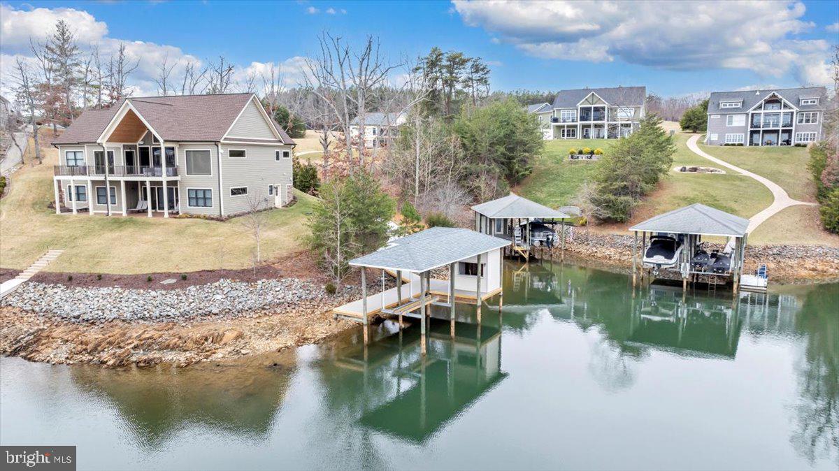 COMPASS COVE - Residential