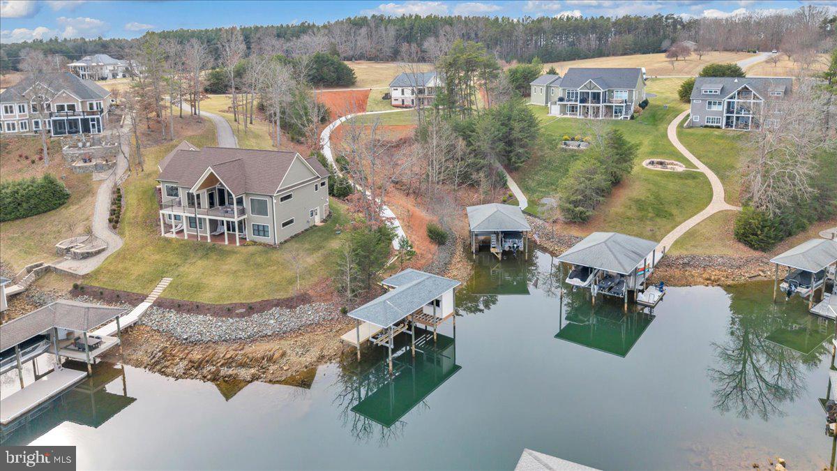 COMPASS COVE - Residential