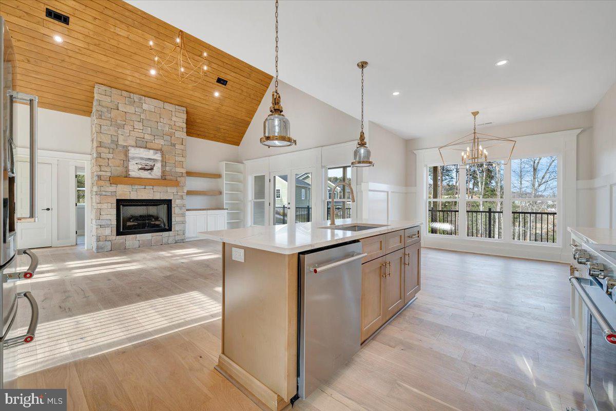 COMPASS COVE - Residential