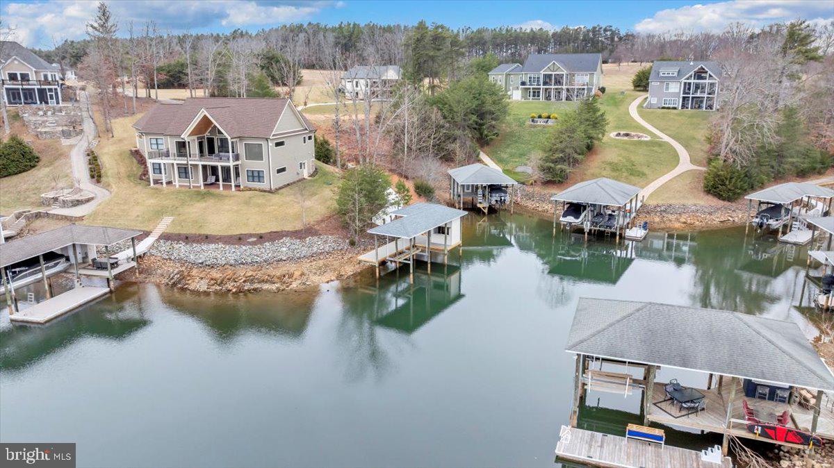 COMPASS COVE - Residential