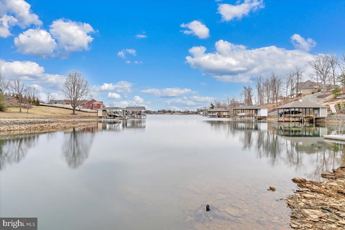 COMPASS COVE - Residential