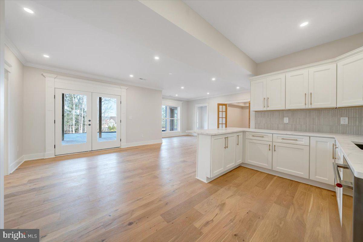 COMPASS COVE - Residential
