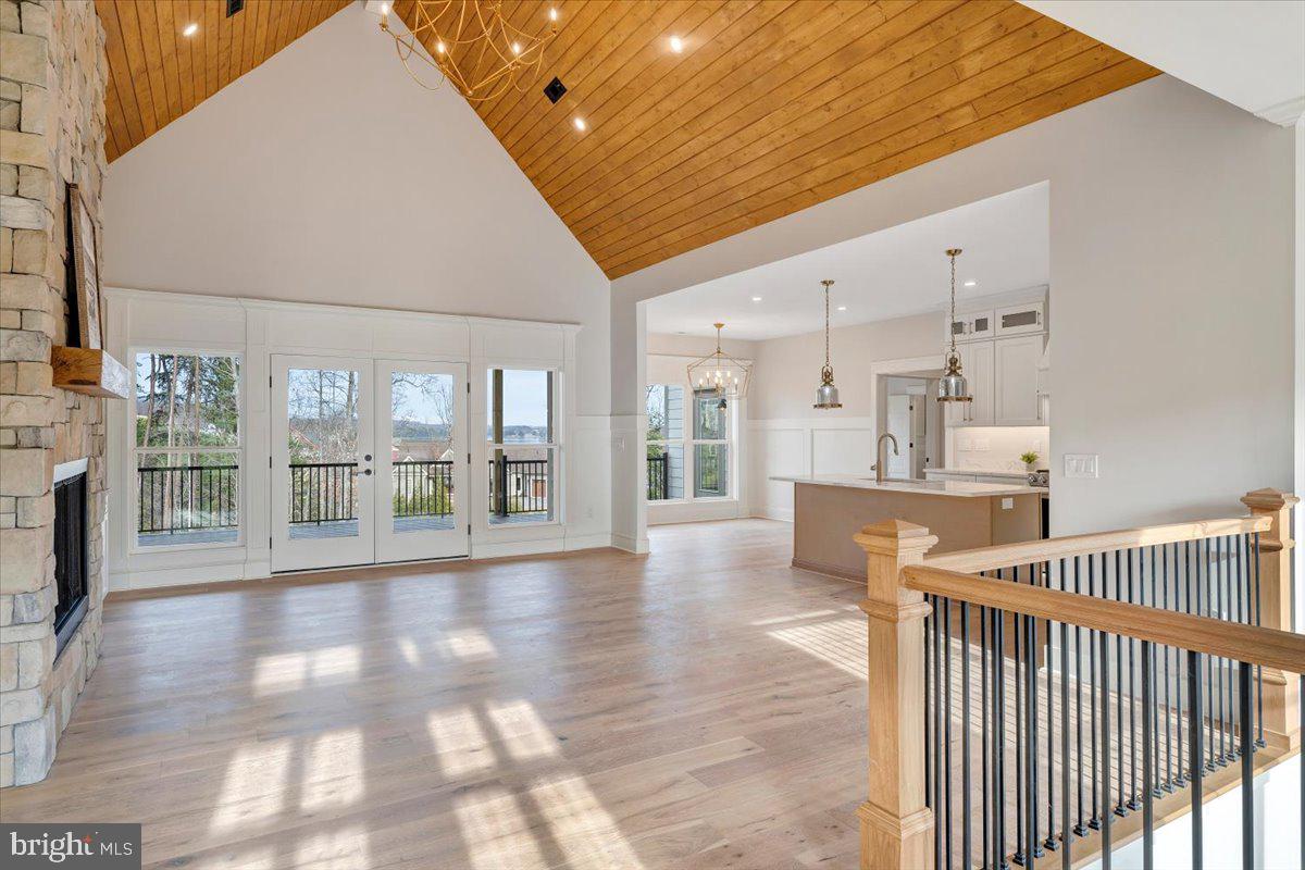 COMPASS COVE - Residential