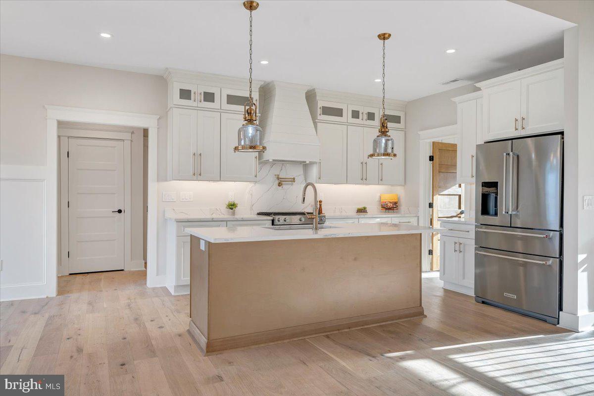 COMPASS COVE - Residential