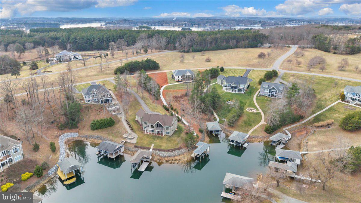 COMPASS COVE - Residential