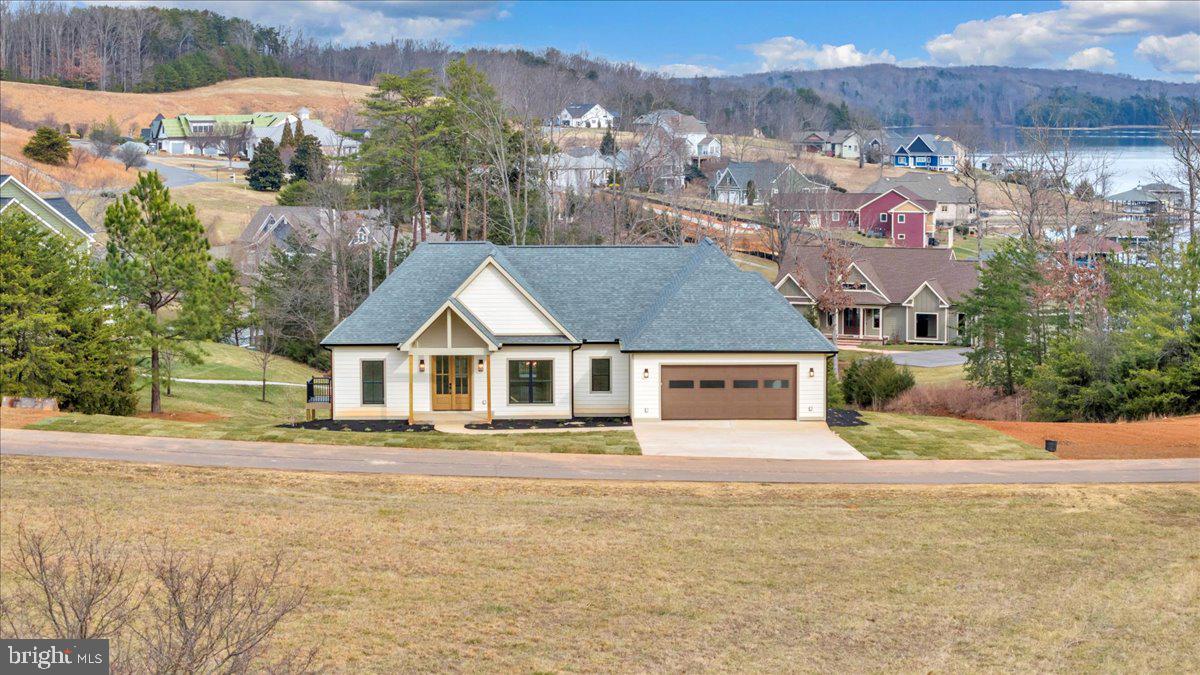 COMPASS COVE - Residential