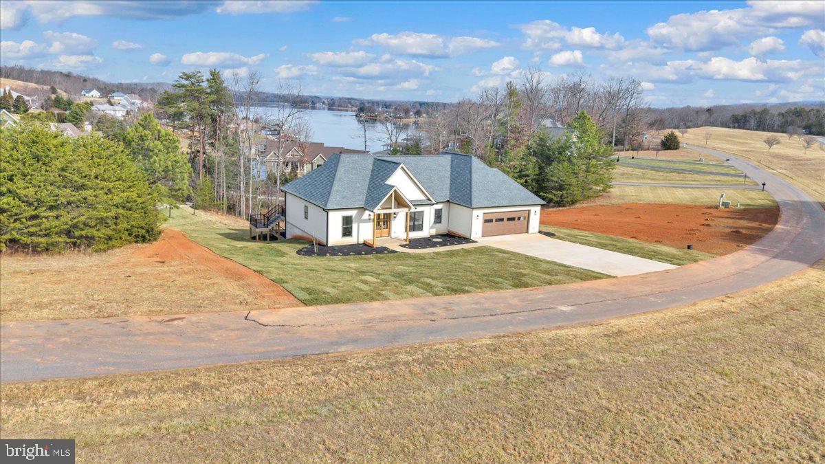 COMPASS COVE - Residential