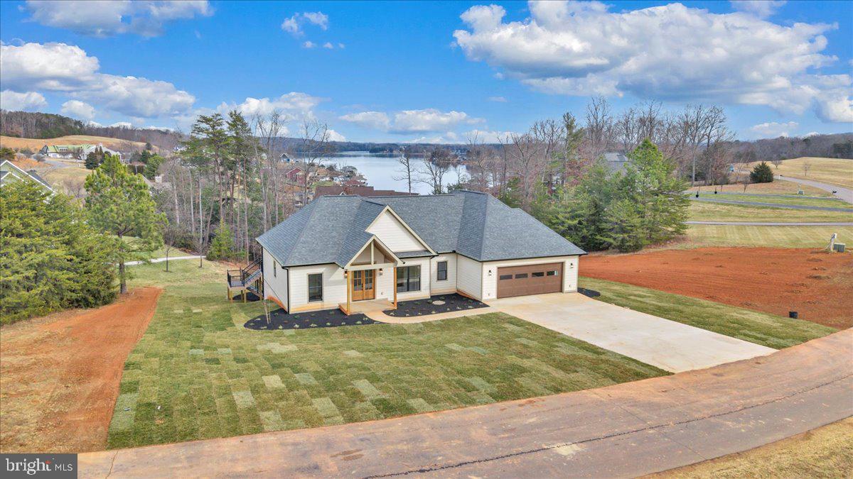 COMPASS COVE - Residential