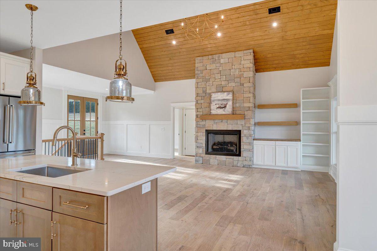COMPASS COVE - Residential