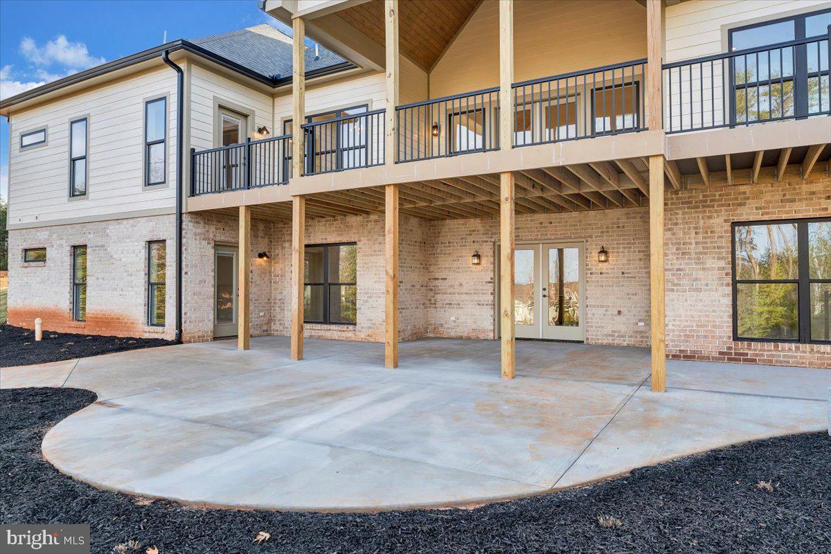 COMPASS COVE - Residential