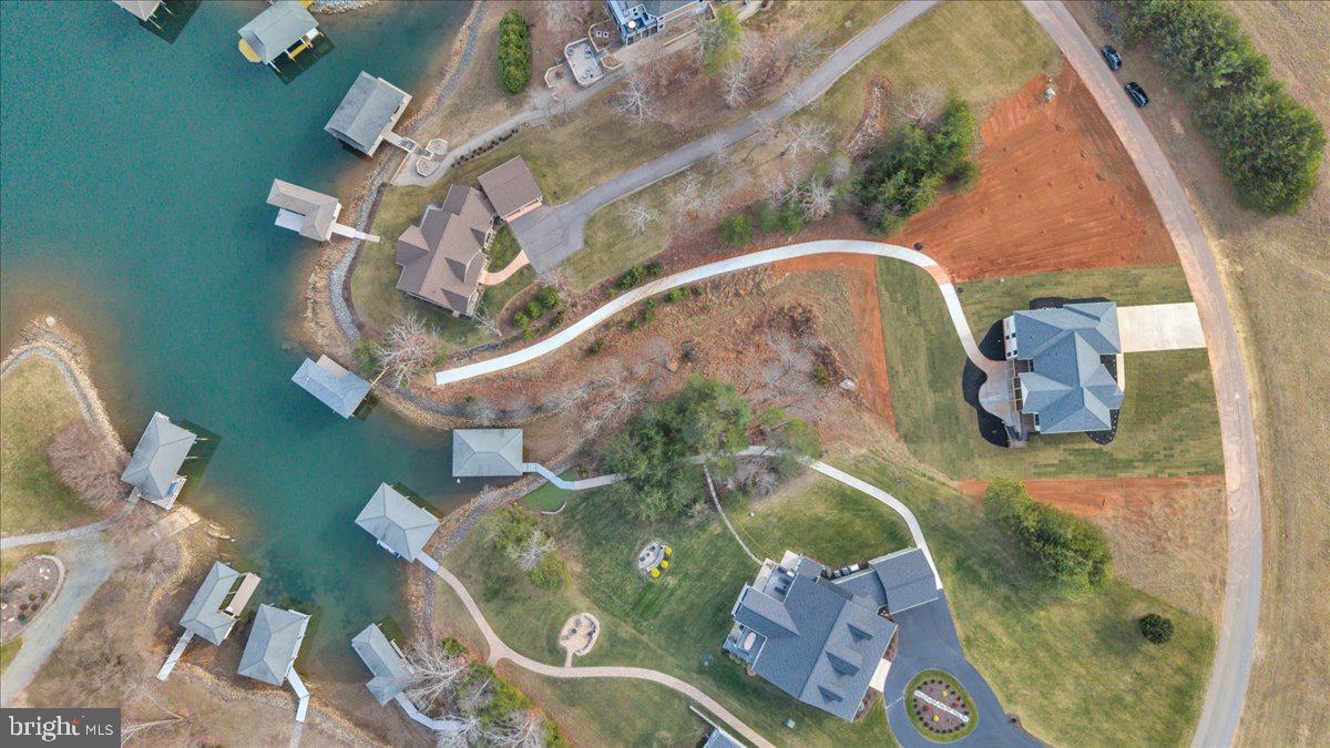 COMPASS COVE - Residential