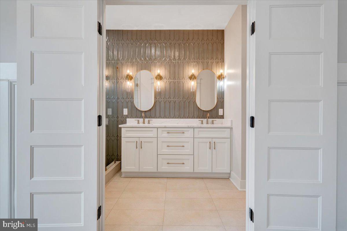 COMPASS COVE - Residential